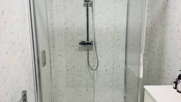 Shared Dormitory, 1 Bedroom | Bathroom