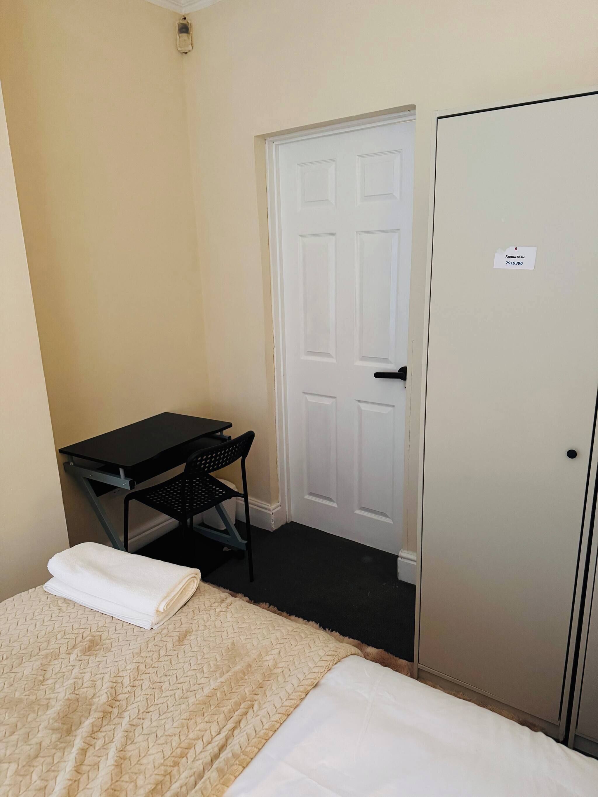 Dormitorio compartido, 1 habitación | Entrada al alojamiento