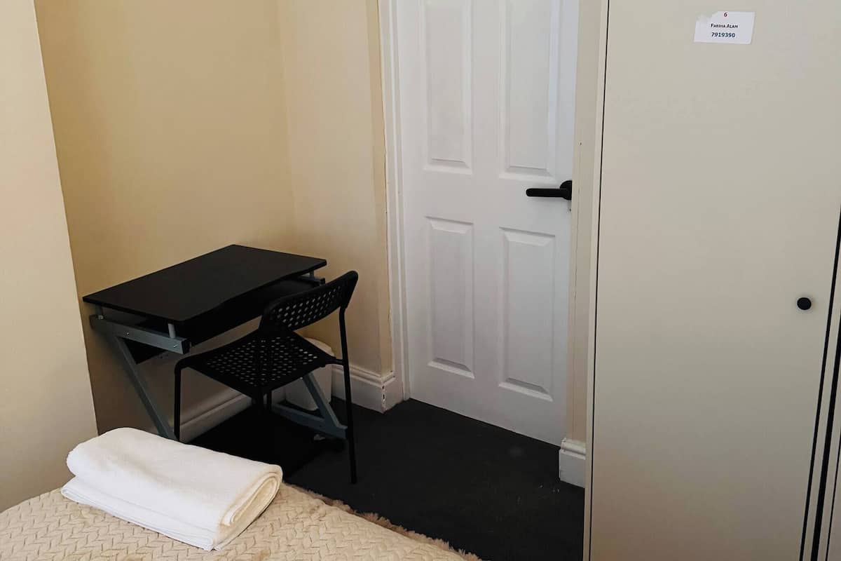 Dormitorio compartido, 1 habitación | Entrada al alojamiento