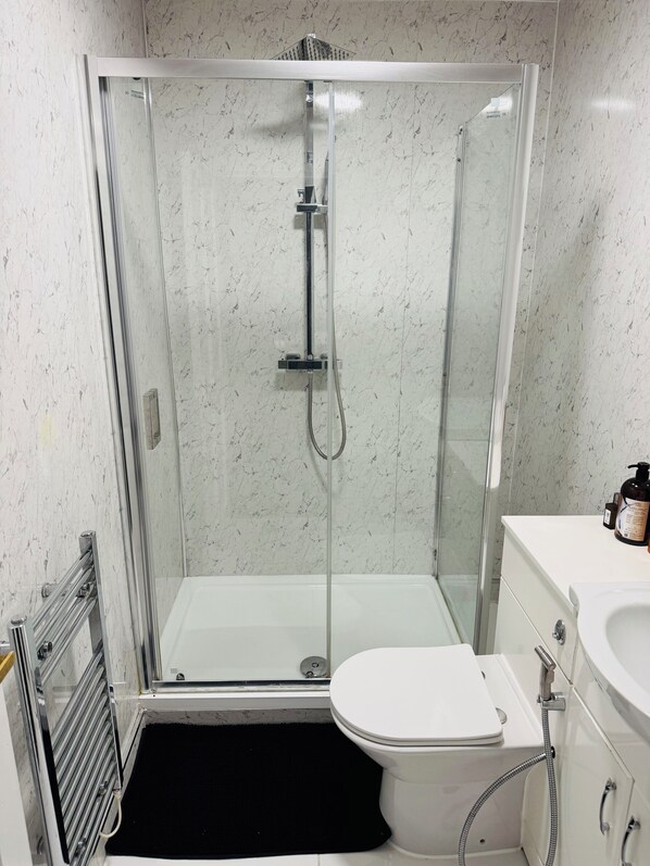 Gemeinsamer Schlafsaal, 1 Schlafzimmer | Badezimmer