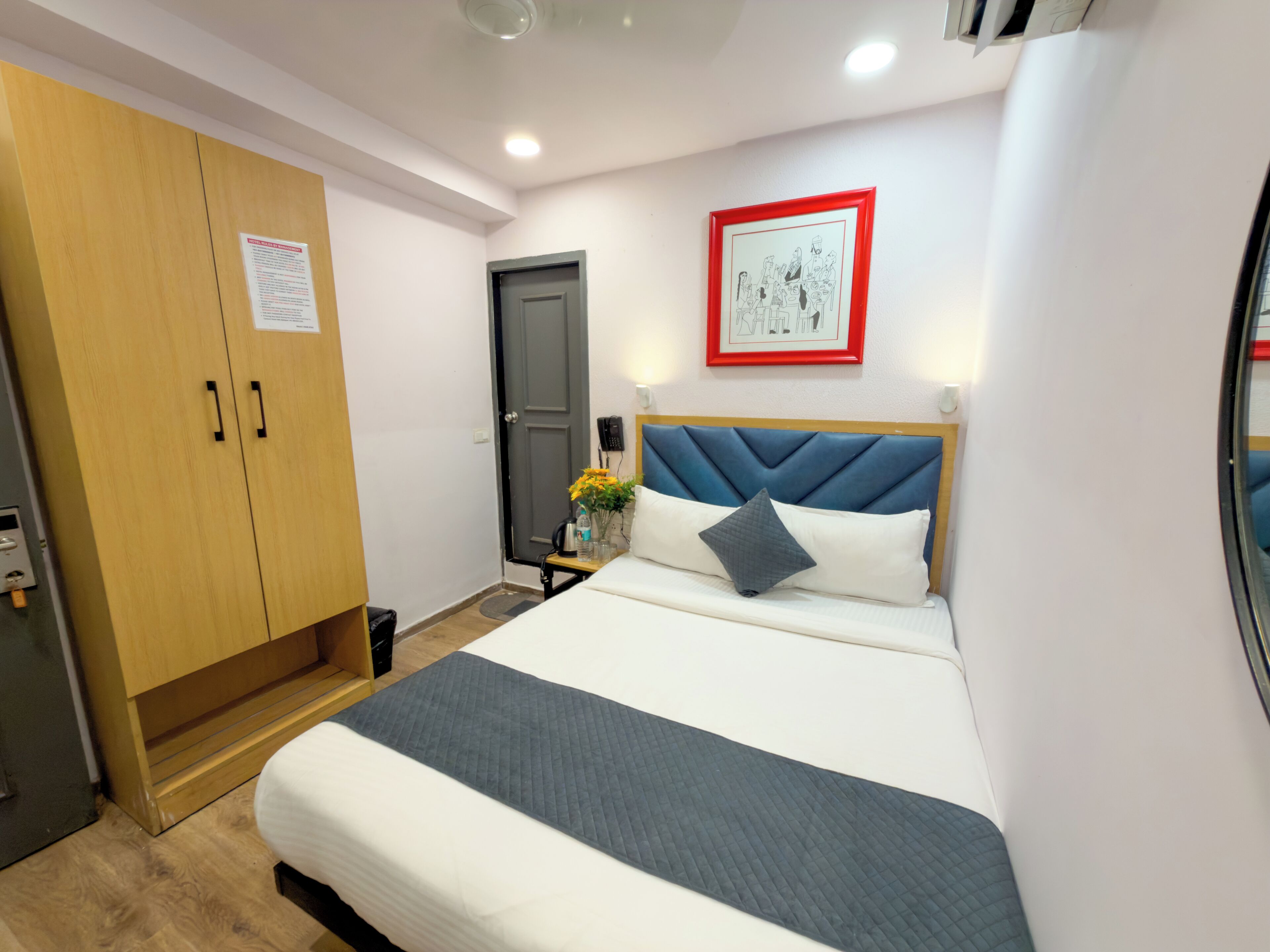 Deluxe Double Room | Iron/ironing board, free WiFi