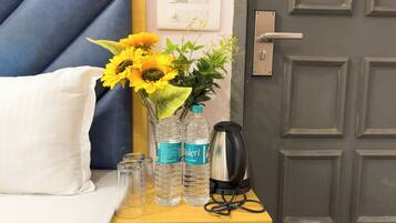 Deluxe Double Room | Iron/ironing board, free WiFi