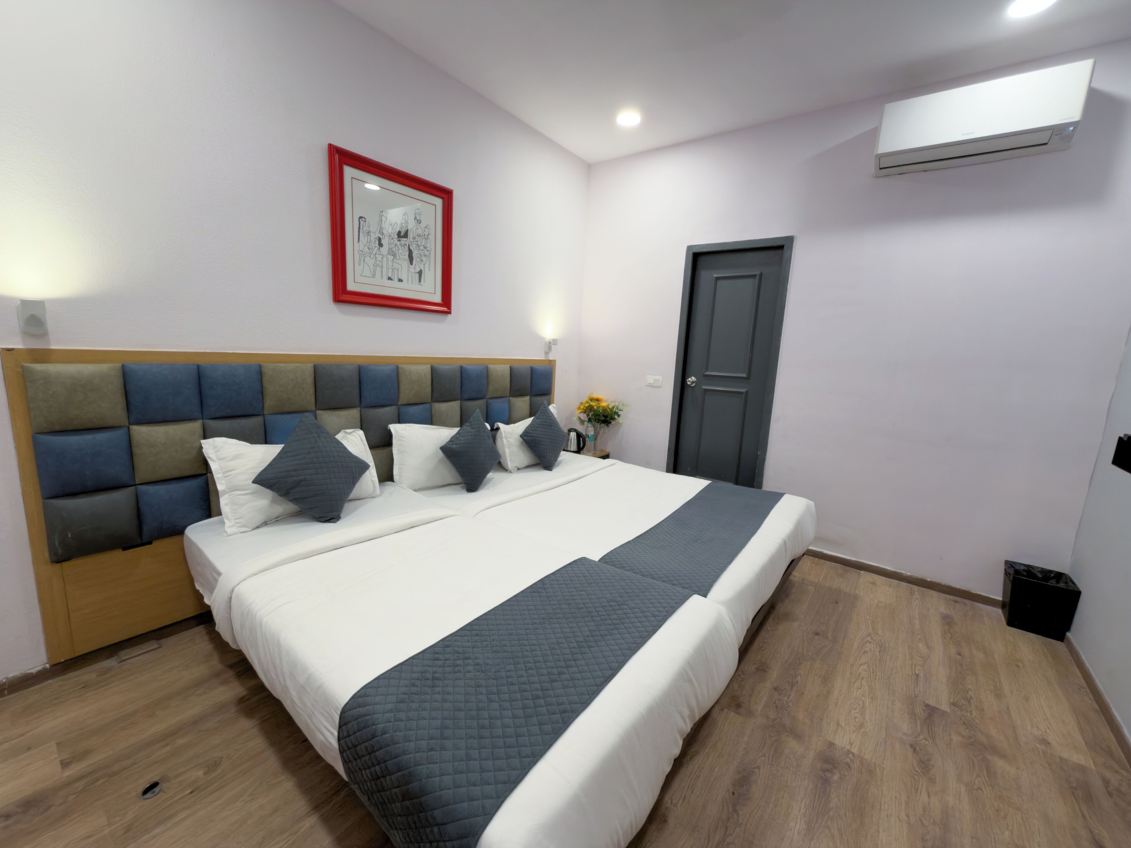 Deluxe Triple Room | Iron/ironing board, free WiFi
