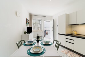 Dining - Kalès Home in Otranto – Balcony, Wi-Fi & Air Conditioning (Otranto)