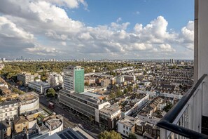 Property grounds - AVAL Lovely 2-bed flat with balcony in Notting Hill, West London (London)