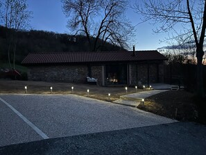Property grounds - La Grange du Silence, family-run, renovated and just a few minutes from Figeac. (Lentillac-Saint-Blaise)