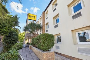 Unclassified image, 5 of 15, button - SUN1 Parow Cape Town (Cape Town)