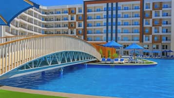 Kamer, 1 slaapkamer, toegankelijk voor mindervaliden, privézwembad | Zwembad | Een binnenzwembad