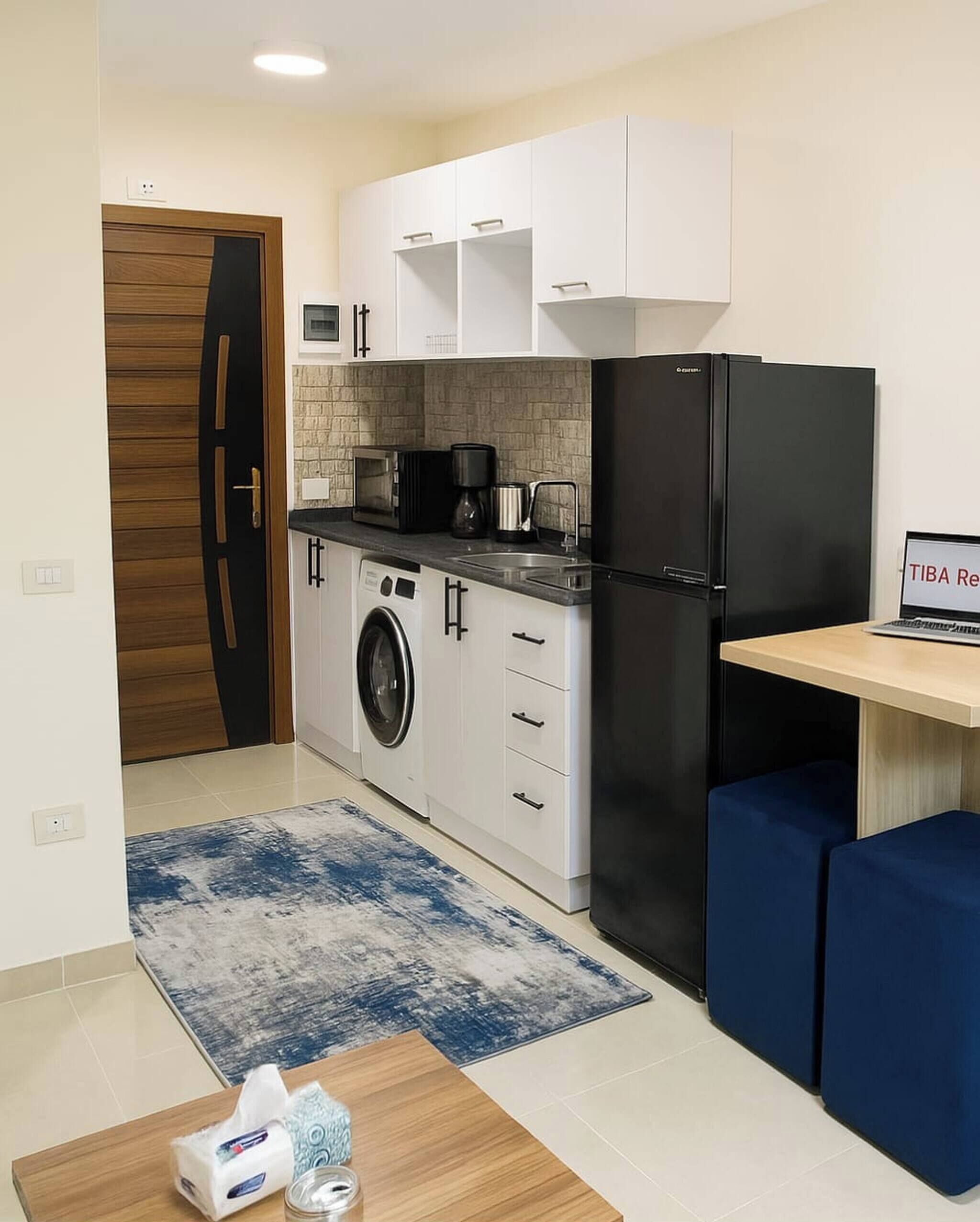 Room, 1 Bedroom, Accessible, Private Pool | Private kitchen