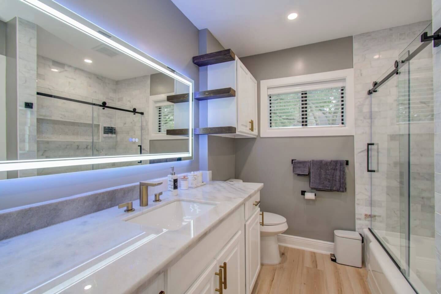 Hair dryer, towels