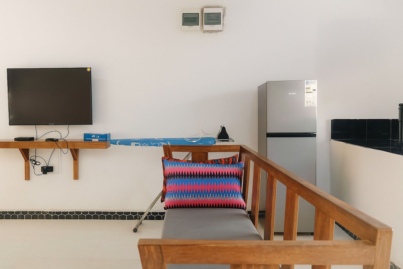 Bungalow, 1 Bedroom, Accessible, Ocean View | Living room