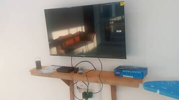 Bungalow, 1 Bedroom, Accessible, Ocean View | Interior