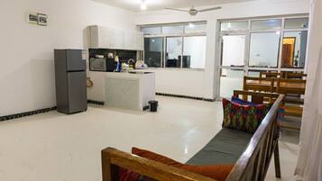 Apartment, 1 Bedroom, Accessible, Ocean View | Living room