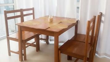 Bungalow, 1 kamar tidur, akses difabel, pemandangan samudra | Ruang makan