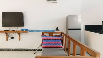 Apartemen, 1 kamar tidur, akses difabel, pemandangan samudra | Ruang keluarga