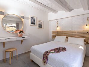 Room - mit Doppelbett und einer Dachterrasse by Interhome (Roumeli)