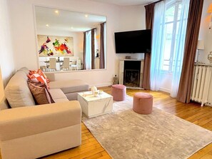 Unclassified image, 3 of 29, button - L'appartement Jean Bologne C (Paris)