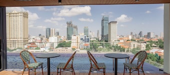 The Scenic Hotel 