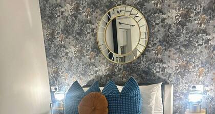 Elegant 2-bed Home - Prime City Centre Location