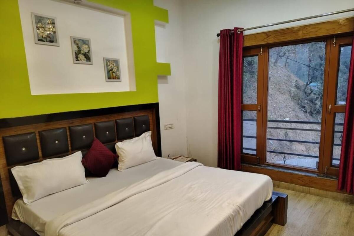 Superior Suite, Balcony, Mountain View | Free WiFi
