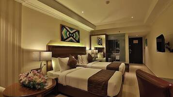 Executive Double Room, City View | In-room safe, soundproofing, iron/ironing board, free WiFi