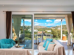TV - Olivengrüne Villa mit privatem beheiztem Pool by Interhome (Agios Nikolaos)