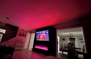 Interior - A cozy & relaxing Oasis- BRs, 6 Q-Bds, 2.5-BAs, F-Kitchen, Washer/Dryer & More (Atlanta)