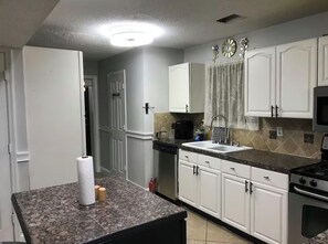 Unclassified image, 5 of 17, button