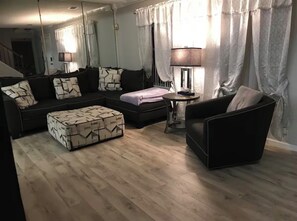 Unclassified image, 4 of 17, button