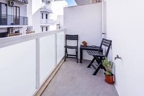 Terrace/patio - FLNo5 | Seaside 2BR Apt w/ Balconies – X Gżira (Il-Gżira)