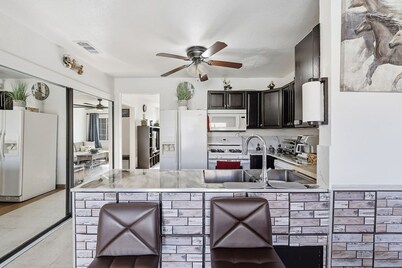 Sunny Palmdale Escape w/ Private Pool