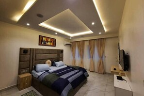 3 bedrooms, WiFi, bed sheets - Luxury 2/3 bedrooms Duplex terrace w/ pool (Lagos)