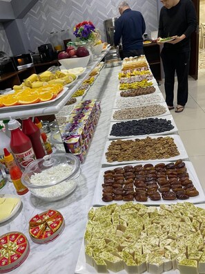 Gratis morgenmadsbuffet hver dag