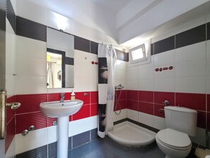Bruser, håndklæder, Sæbe, Toiletpapir