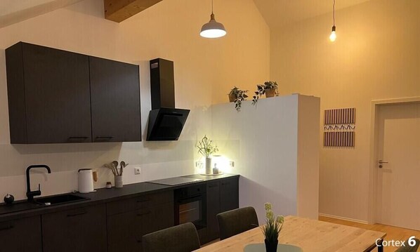 Uklassifisert bilde, 1 av 16, knapp