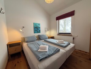 Travel cot, free WiFi, wheelchair access - Vacation apartment Seeschwalbe - vacation between idyllic farmyard and sea breeze (Munkbrarup)