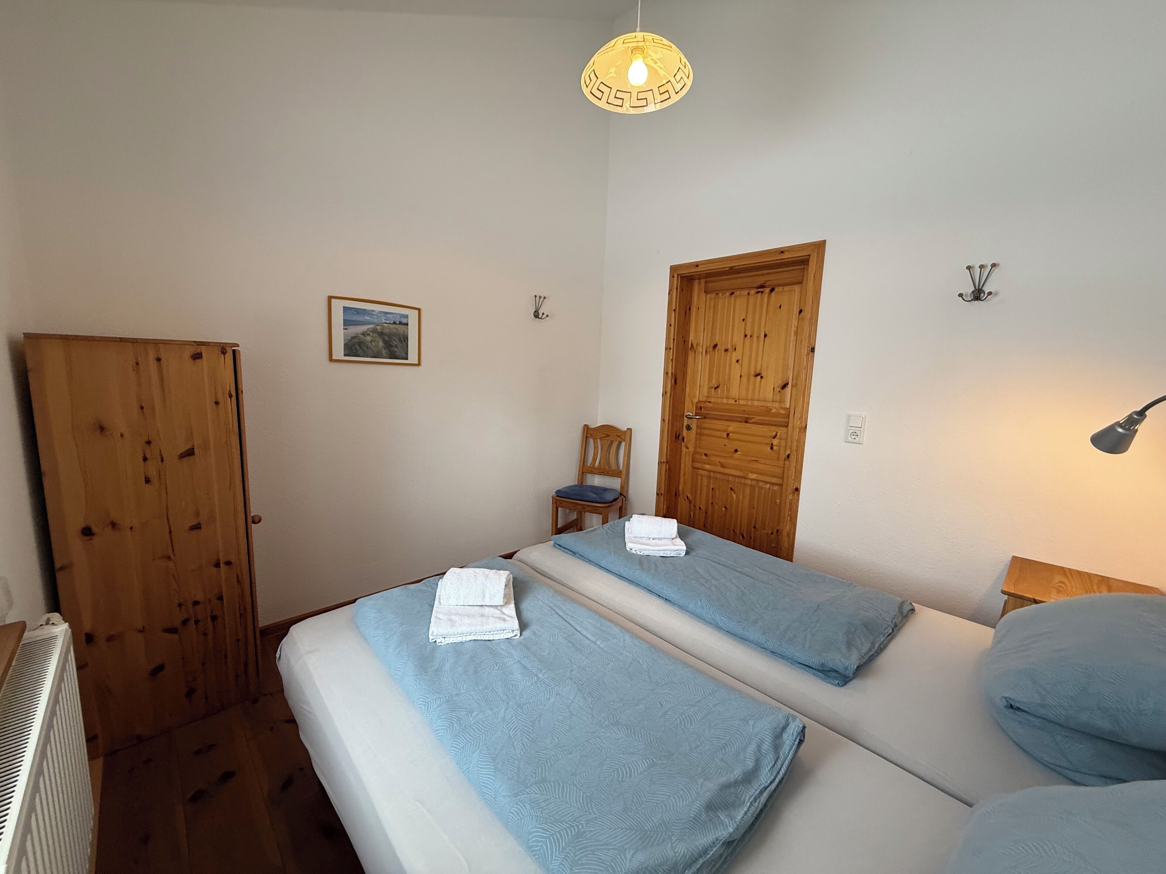 Travel crib, free WiFi, wheelchair access