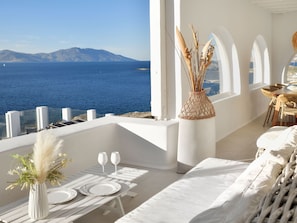Outdoor dining - Meerblick Sunset Villa mit Hotub CalypsoSunsetVill by Interhome (Mykonos (Stadt))
