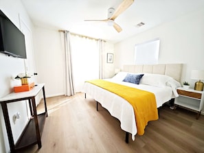 Unclassified image, 5 of 31, button - 10 Min to NRG, Medical Center & Museums | 4BR (Houston)