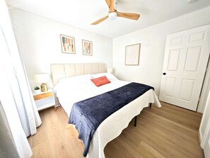 4 Schlafzimmer, Schreibtisch, Bügeleisen/Bügelbrett, WLAN