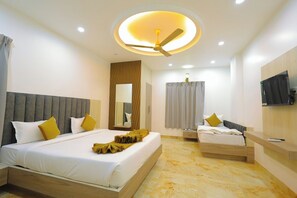 Unclassified image, 3 of 37, button - Maa Kela Devi Shanti Atithi Bhawan (Vrindavan)