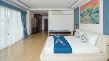 Basic Villa, Balcony