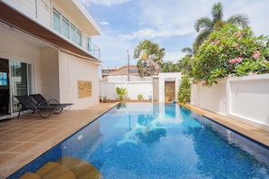 Imagen sin descripción, 2 de 85, botón