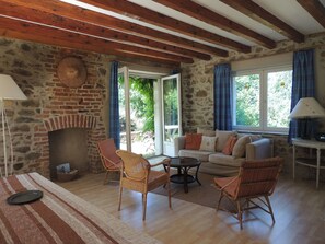 Fernseher, Kamin