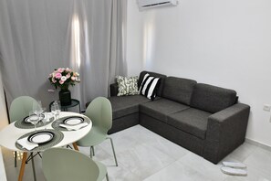 Living area - 2-bedroom Luxury apartment On The Sea Bat Yam (Bat Yam)