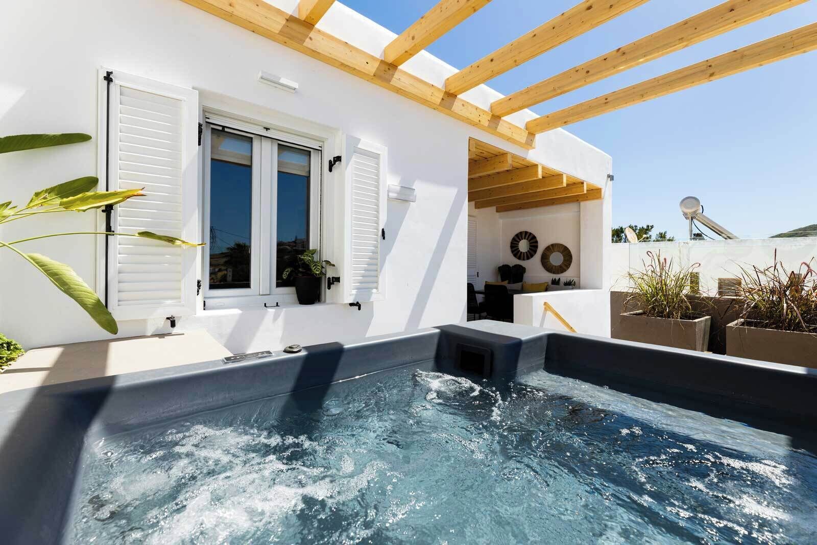 Superior Apartment, 1 Bedroom, Kitchenette, Mountain View | Balcony