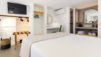 Luxe Loft Apartment | In-room safe, free WiFi
