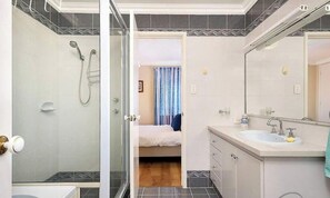 Shared Dormitory, 5 Bedrooms | Bathroom - Room-ladies-only, Comfortable, Fast Wi-f (Perth)