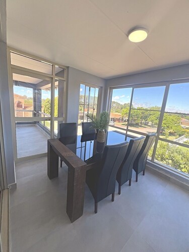 Room-ladies-only, Comfortable, Fast Wi-f