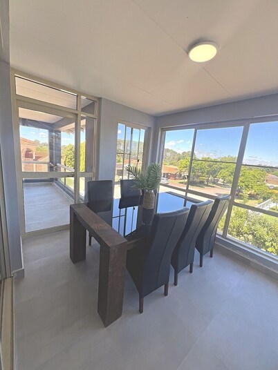 Room-executive Style Stay, Fast Wi-fi, p